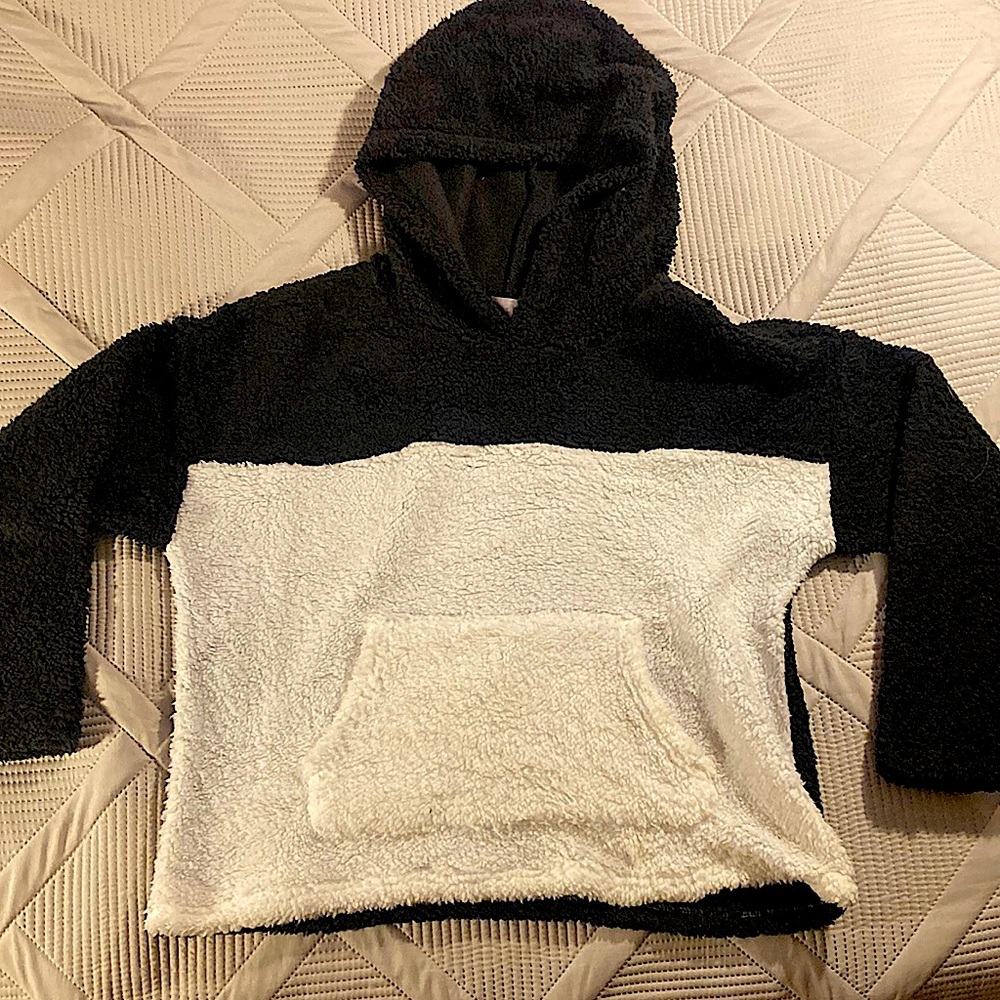 SOFT BLACK & WHITE HOODIE- comfortable, hoodie pullover